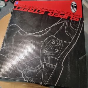 Super street precision riding gear